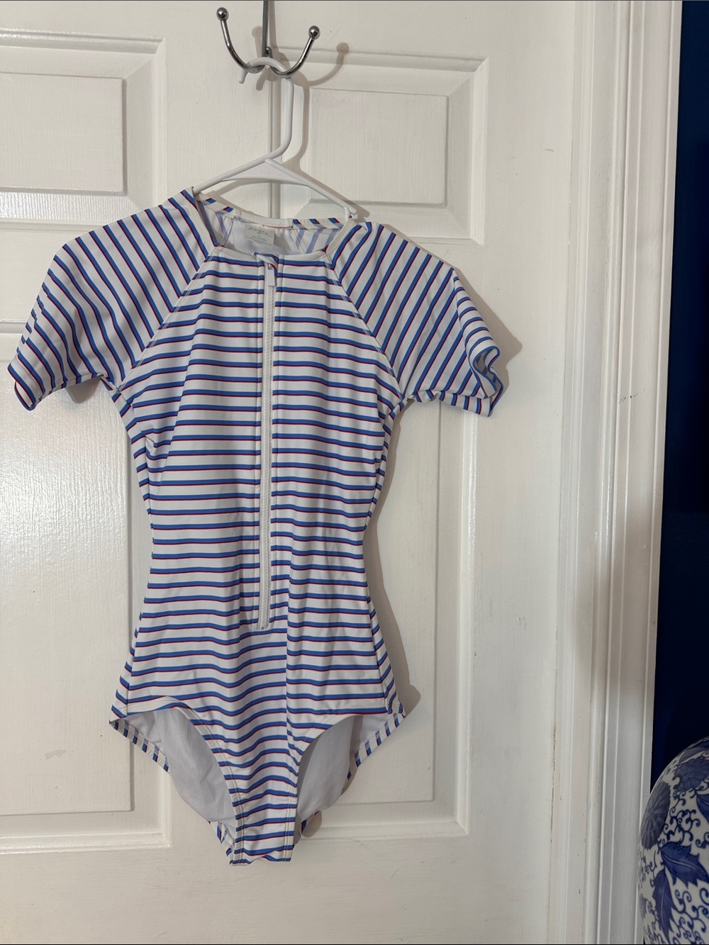 Kona Sol White and Blue Striped One-Piece Rash Guard Swimsuit Size Small - Picture 3 of 6